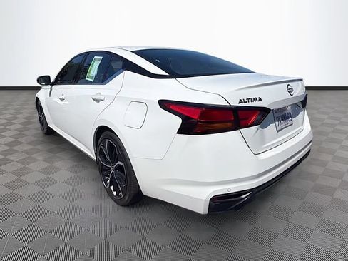 Used 2024 Nissan Altima 2.5 SR FWD image 5
