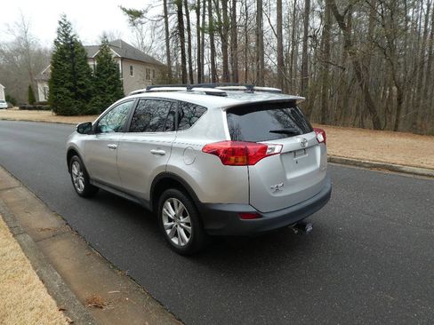 Used 2013 Toyota RAV4 Limited image 25