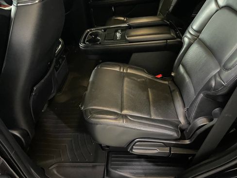 Used 2020 Lincoln Navigator Reserve image 22