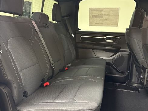 New 2026 RAM 1500 4x4 Crew Cab image 33