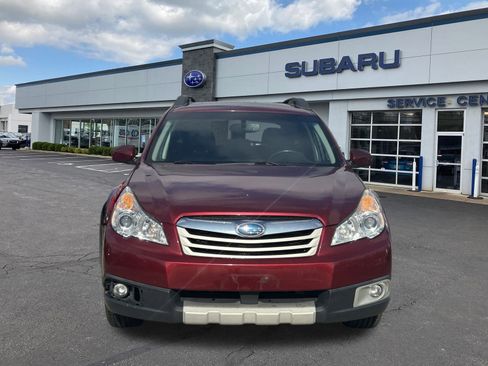 Used 2012 Subaru Outback 2.5i Limited w/ Moonroof Pkg image 2