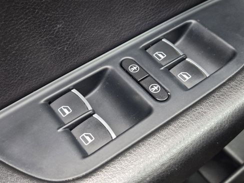 Used 2016 Volkswagen Touareg VR6 AWD/4WD image 22