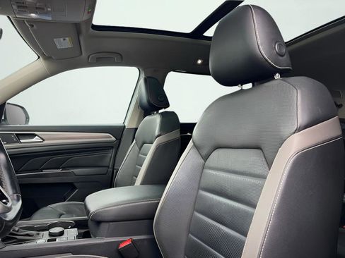 Used 2021 Volkswagen Atlas SEL Premium image 43