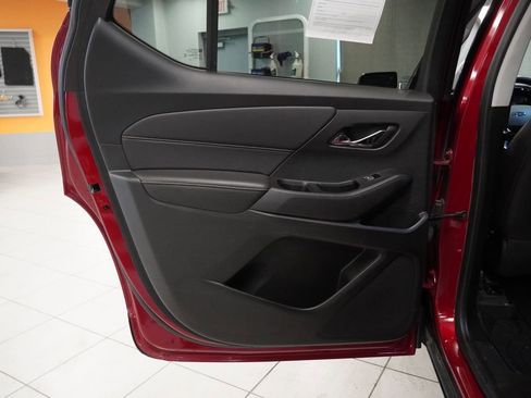 Used 2020 Chevrolet Traverse RS w/ LPO, Floor Liner Package FWD image 17