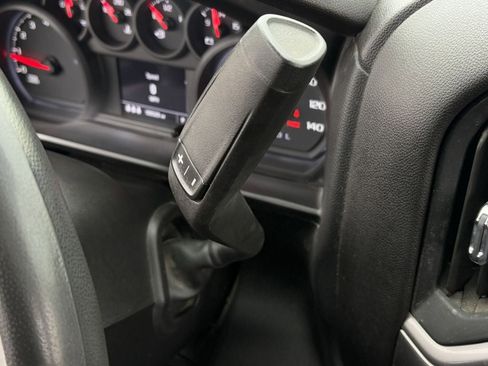 Used 2024 Chevrolet Silverado 2500 Custom w/ Custom Convenience Package image 18