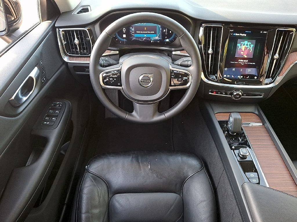 Used 2024 Volvo S60 B5 Plus AWD/4WD image 11
