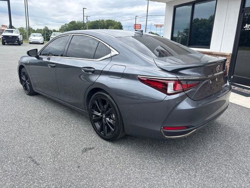 Used 2023 Lexus ES 300h F Sport FWD image 5