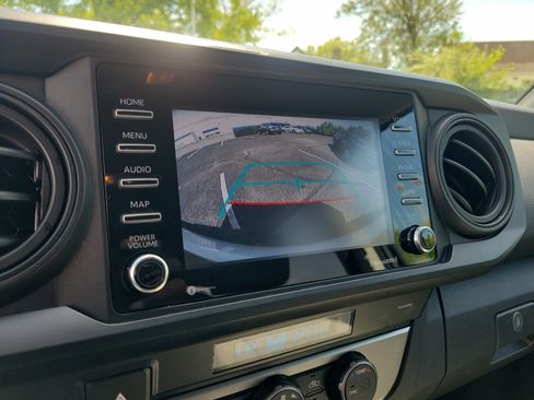 Used 2021 Toyota Tacoma SR AWD/4WD image 30