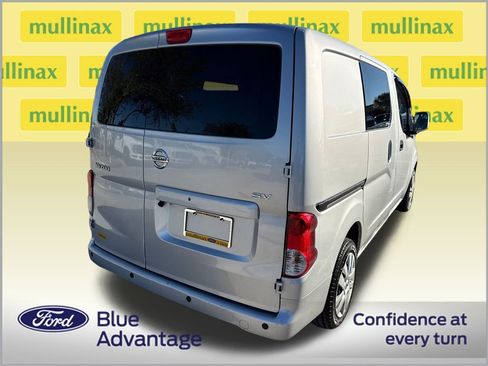 Used 2017 Nissan NV200 SV image 4