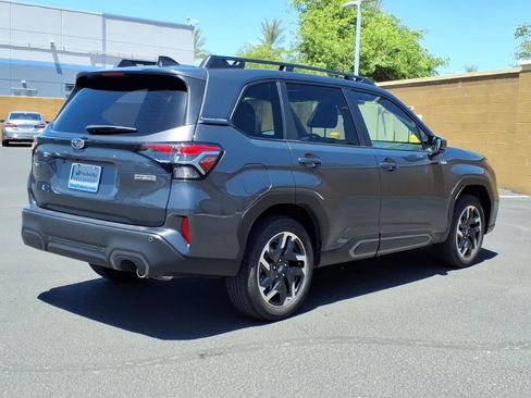 Used 2025 Subaru Forester Limited w/ Popular Package AWD/4WD image 7
