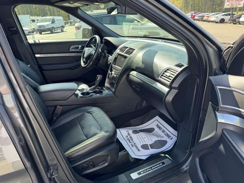 Used 2019 Ford Explorer Sport w/ Equipment Group 401A image 18