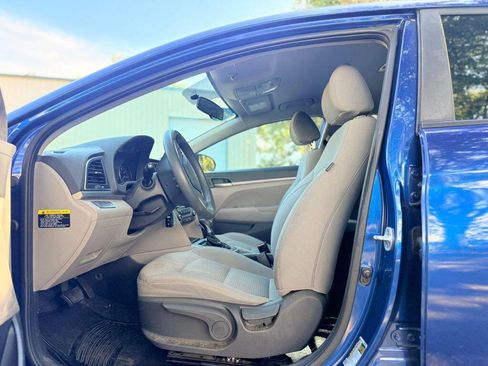 Used 2017 Hyundai Elantra SE FWD image 15