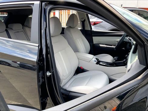 Used 2025 Hyundai Tucson SEL FWD image 9
