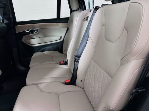 Used 2025 Volvo XC90 B5 Core w/ Climate Package image 17