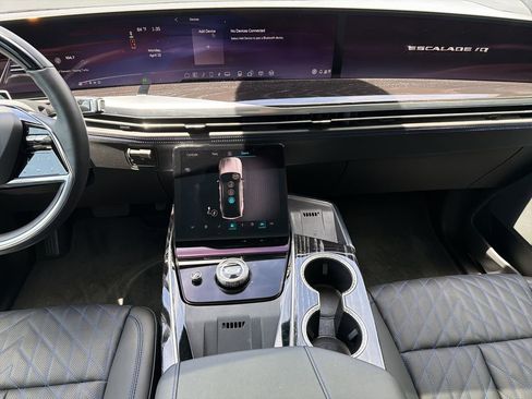 New 2026 Cadillac Escalade IQ Luxury 1 AWD/4WD image 17