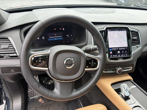 Certified 2023 Volvo XC90 B6 Ultimate w/ Protection Package Premier AWD/4WD image 18