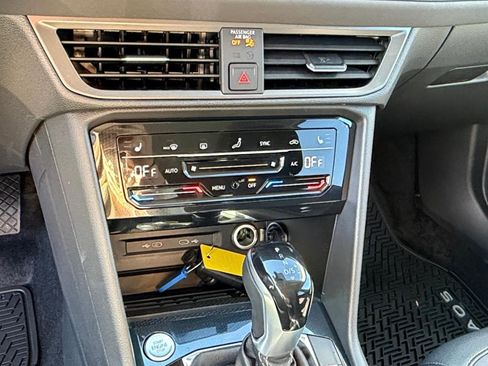 New 2026 Volkswagen Taos SE AWD/4WD image 18