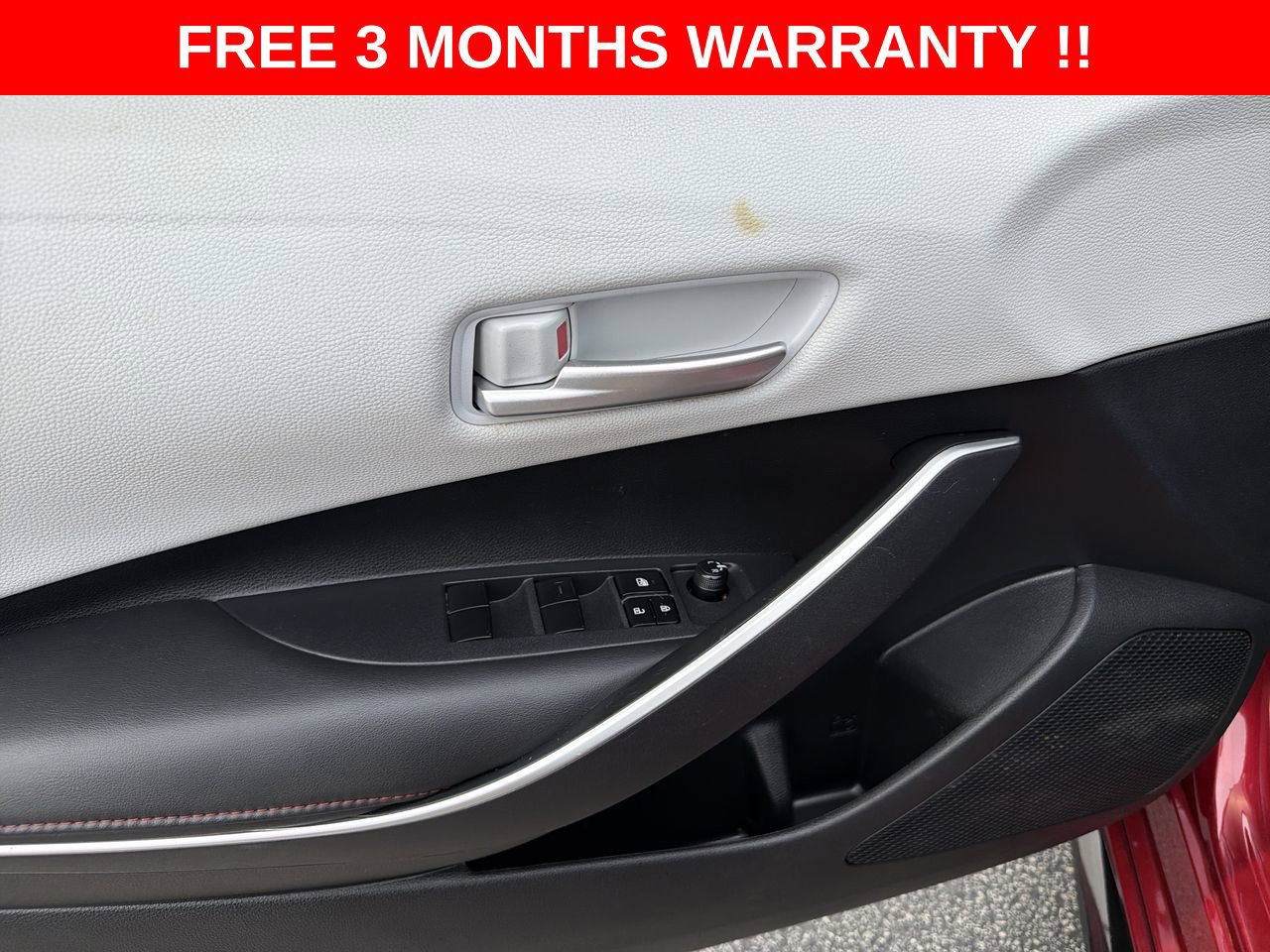 Used 2023 Toyota Corolla SE w/ Carpet Mat Package (TMS) FWD image 12