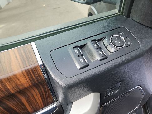 Used 2016 Ford F150 Lariat w/ Equipment Group 502A Luxury AWD/4WD image 11