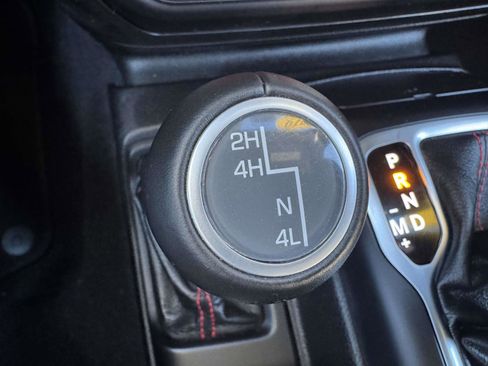 Used 2019 Jeep Wrangler Unlimited Rubicon w/ Dual Top Group image 26