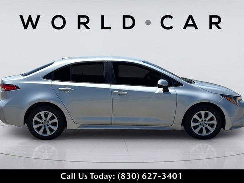 Used 2023 Toyota Corolla LE FWD image 15