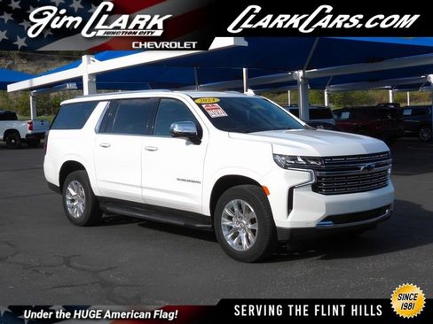 Used 2024 Chevrolet Suburban Premier image 1