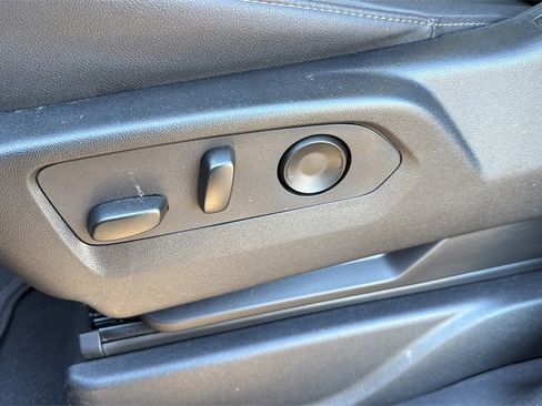 Used 2024 Chevrolet Tahoe Z71 w/ Luxury Package image 12