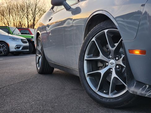 Used 2022 Dodge Challenger GT w/ Plus Package image 12