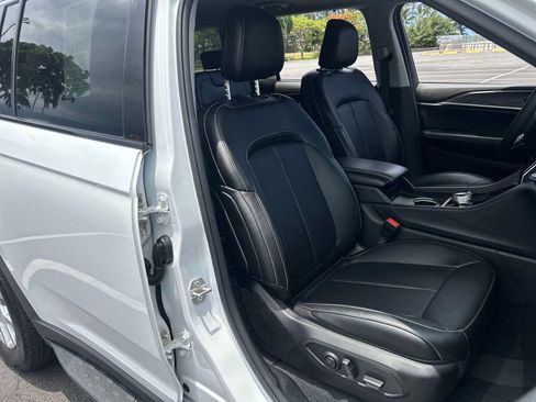 Used 2024 Jeep Grand Cherokee L Limited w/ Luxury Tech Group II AWD/4WD image 26