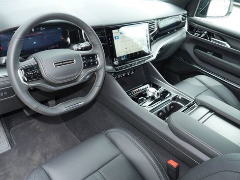 New 2026 Jeep Grand Wagoneer Summit AWD/4WD image 20