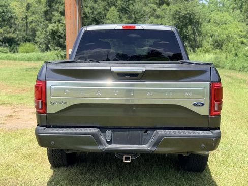 Used 2017 Ford F150 Platinum w/ Equipment Group 701A Luxury AWD/4WD image 4