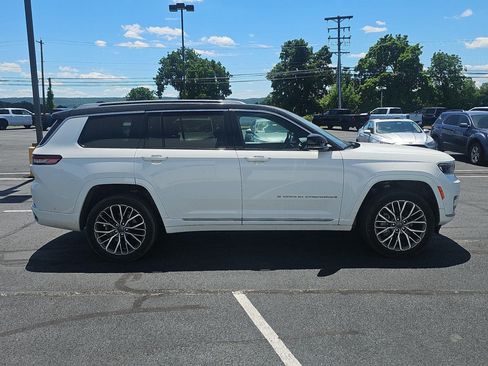 Used 2022 Jeep Grand Cherokee L Summit AWD/4WD image 5