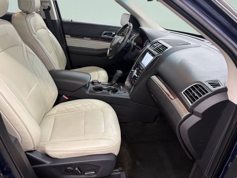 Used 2017 Ford Explorer Platinum AWD/4WD image 18