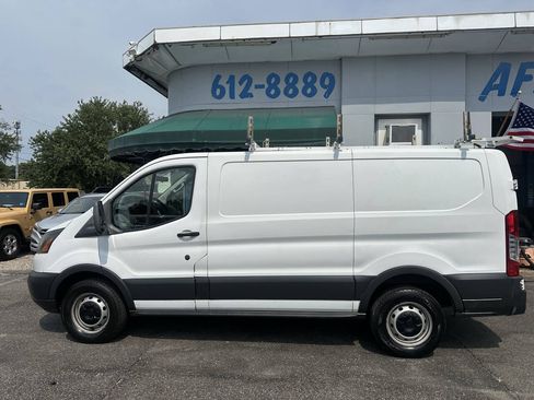 Used 2015 Ford Transit 250 130 Low Roof RWD image 5