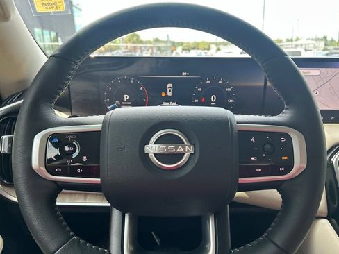 Certified 2025 Nissan Armada Platinum RWD image 19