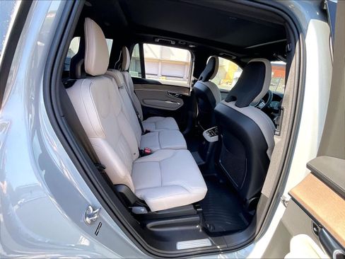 New 2026 Volvo XC90 T8 Plus w/ Protection Package Premier AWD/4WD image 27