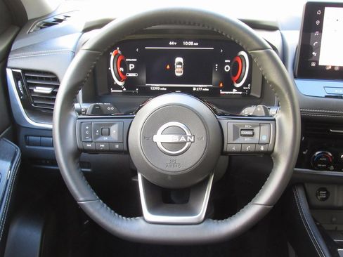 Used 2024 Nissan Rogue Platinum w/ Platinum Premium Package image 24