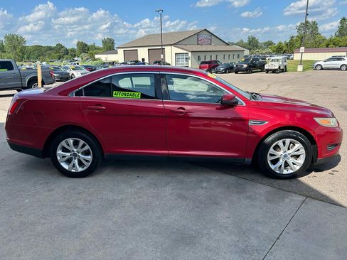 Used 2010 Ford Taurus SEL FWD image 4
