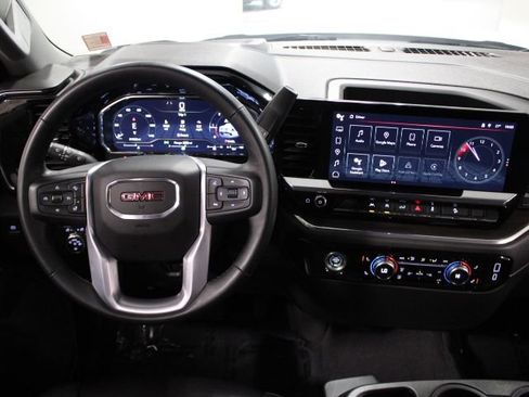 Used 2023 GMC Sierra 1500 SLT w/ X31 Off-Road Package image 31