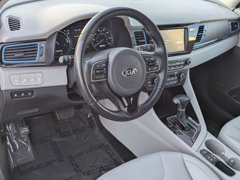 Used 2018 Kia Niro EX Premium image 10