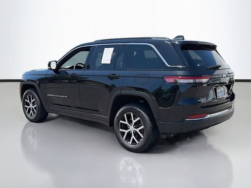 Used 2025 Jeep Grand Cherokee Limited AWD/4WD image 6