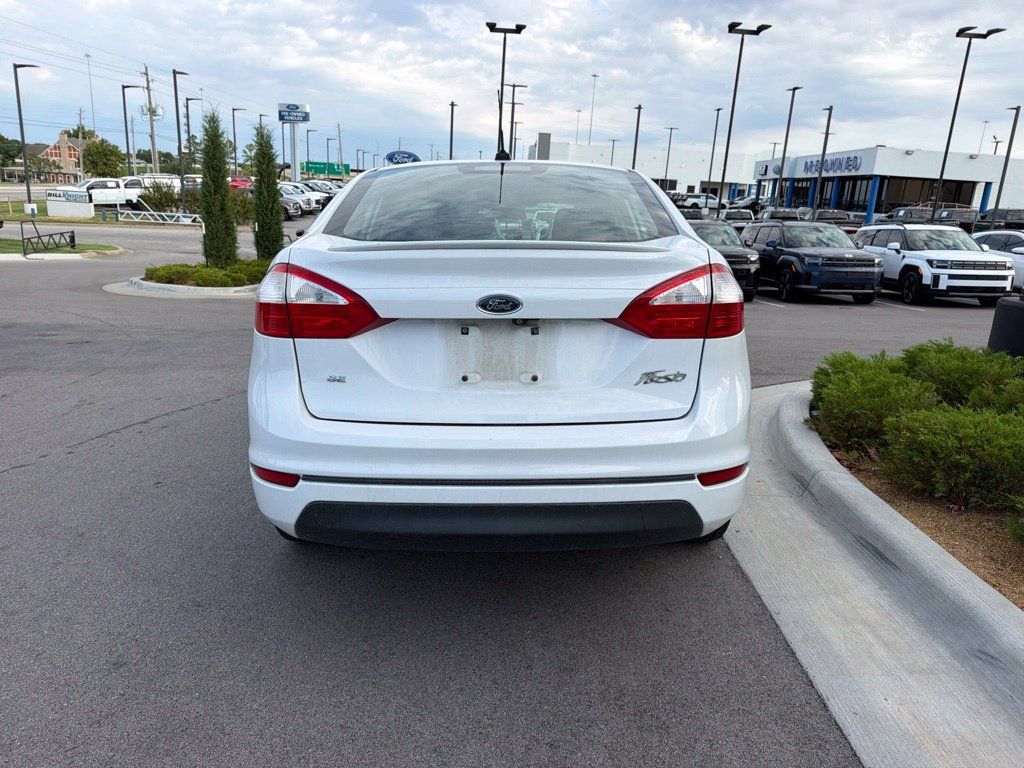 Used 2019 Ford Fiesta SE w/ Equipment Group 201A FWD image 5