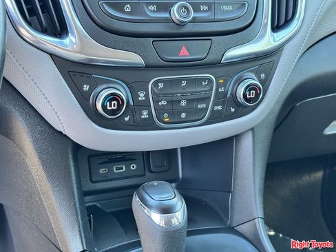 Used 2020 Chevrolet Equinox Premier FWD image 28