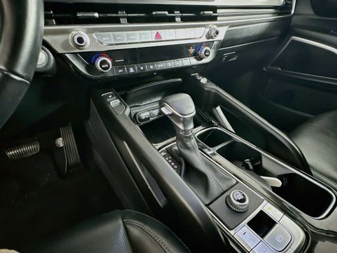 Used 2025 Kia Telluride S FWD image 25