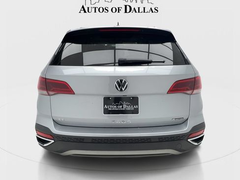 Used 2024 Volkswagen Taos SE w/ Panoramic Sunroof Package AWD/4WD image 9