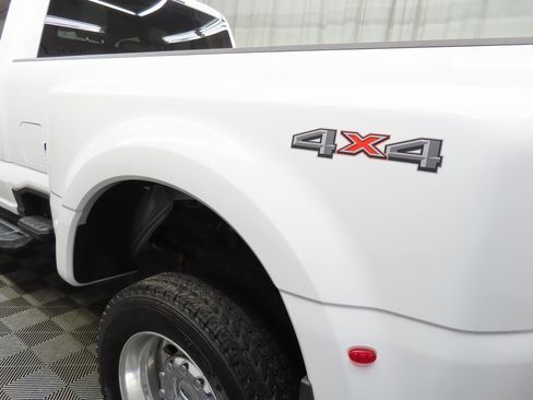 Used 2023 Ford F450 XLT image 32