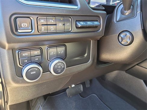 Used 2021 GMC Yukon AT4 w/ AT4 Premium Package image 22