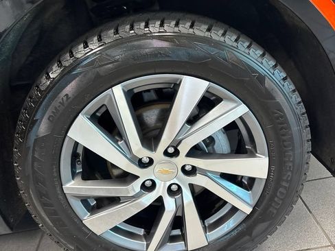 Used 2023 Chevrolet Equinox Premier AWD/4WD image 11