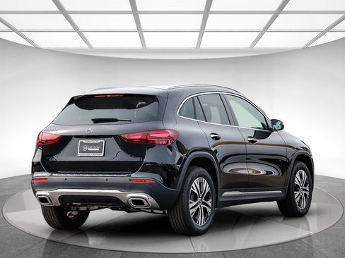New 2025 Mercedes-Benz GLA 250 image 4