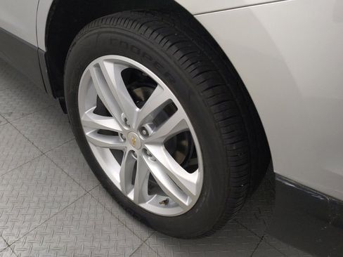 Used 2021 Chevrolet Equinox Premier image 31